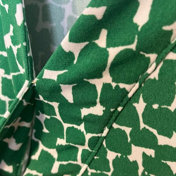 BCBGMaxazria Green Wrap Style Dress Size Small - Picture 5 of 8